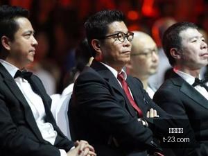 冠军队伍风,约基奇,穆雷合影曝,九游娱乐,在线游戏,手机游戏,娱乐平台,游戏攻略,九游下载,九游账号,九游社区,游戏资讯,九游活动